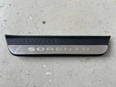 Накладка порога Kia Sorento