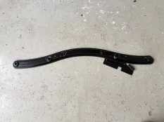 Балка поперечная Ford Focus