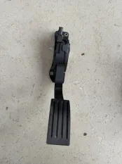 Педаль газа Ford Focus