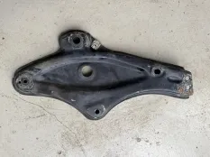 Кронштейн подрамника Mercedes GLE coupe