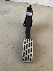 Педаль газа Geely Atlas