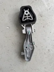 Опора двигателя Geely Atlas