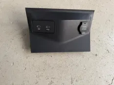 Блок разъема USB Geely Atlas