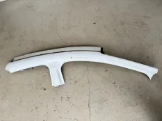 Стойка крыши Ford Focus