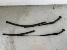 Поводок дворника Geely Atlas