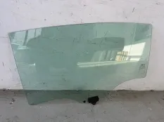 Стекло двери Hyundai Elantra