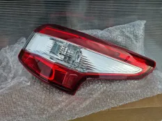 Фонарь правый Nissan Qashqai J11