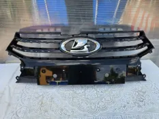Решетка радиатора передняя LADA Vesta 2024
