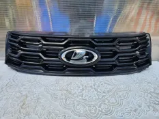 Решетка радиатора передняя LADA Largus 2024