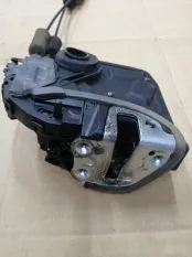 Замок двери задний правый Lexus RX 4