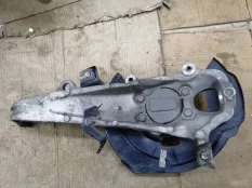 Кулак поворотный левый Infiniti Q50 V37