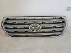 Решетка радиатора Toyota Land Cruiser 200
