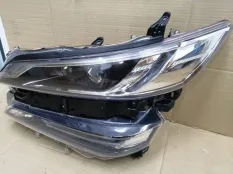 Фара передняя левая Toyota Alphard/Vellfire