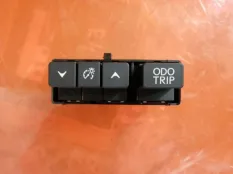 Кнопки одометра Lexus ES7