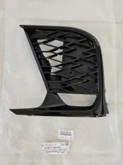 Решетка в бампер передняя левая Lexus LX