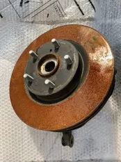 Кулак поворотный передний правый Toyota RAV4 40