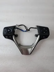Кнопки рулевого колеса Toyota RAV4 40