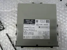 Блок смарт-ключ Toyota RAV4 40