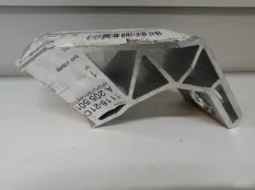 Кронштейн радиатора левый Mercedes C-Class W205