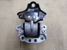 Опора двигателя левая Lexus ES7