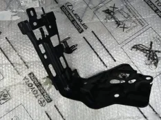 Кронштейн топливного фильтра Toyota RAV4 40