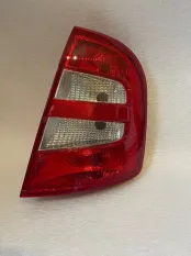 Фонарь наружный правый Skoda Fabia 1