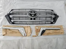 Решетка радиатора Toyota Land Cruiser 200