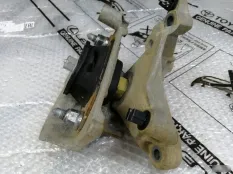 Опорный узел МКПП Renault Duster