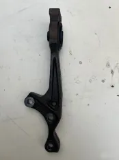 Кронштейн опора редуктора левый Toyota Prado 150