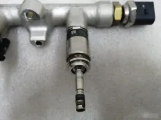 Рампа топливная Volkswagen Passat B8