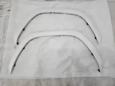 Накладки передних крыльев Toyota Land Cruiser 300