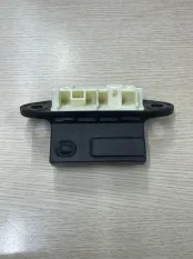 Кнопка крышки багажника Toyota RAV4 40