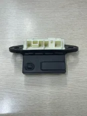 Кнопка крышки багажника Toyota RAV4 40