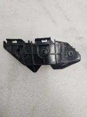 Кронштейн заднего бампера Toyota Corolla E15