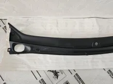 Решетка стеклоочистителей (жабо) Renault Sandero 2