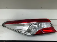 Фонарь внешний левый Toyota Camry V70