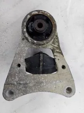 Опора заднего редуктора левая Toyota RAV4 40