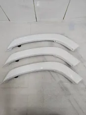 Накладка задней двери Toyota LC 300