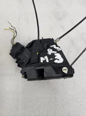 Замок двери задней правой Mazda 3