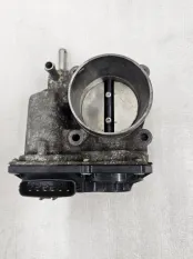 Дроссельная заслонка Toyota RAV4 40