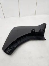 Брызговик задний правый Toyota LC 300