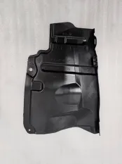 Пыльник двигателя Toyota RAV4 40