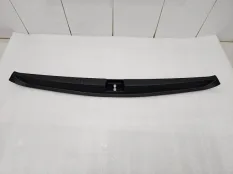 Накладка замка багажника Renault Duster 2