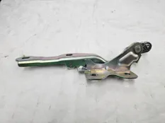 Петля капота левая Chevrolet Cruze