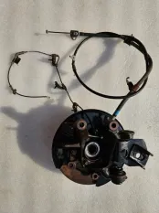 Кулак задний левый Toyota RAV4 40
