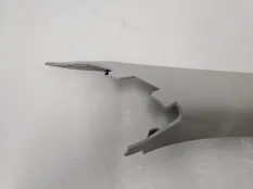 Накладка лоб. стойки правая Renault Duster 2