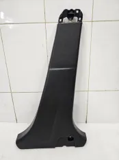 Накладка центр. стойки нижняя правая Renault