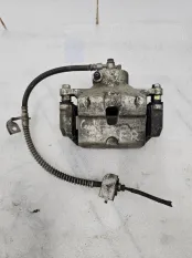 Суппорт передний правый Kia Ceed JD