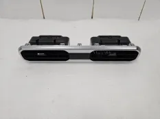 Дефлектор воздушный центр. Renault Duster 2