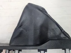 Кожух рычага стояночного тормоза Toyota Rav 4 40